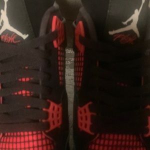 Jordan 4 red thunder hmu